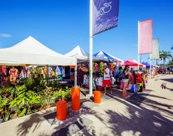 Marché Nouméa Commerçants Plantes Artisanat