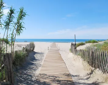 Montpellier place sable cil bleu tourisme